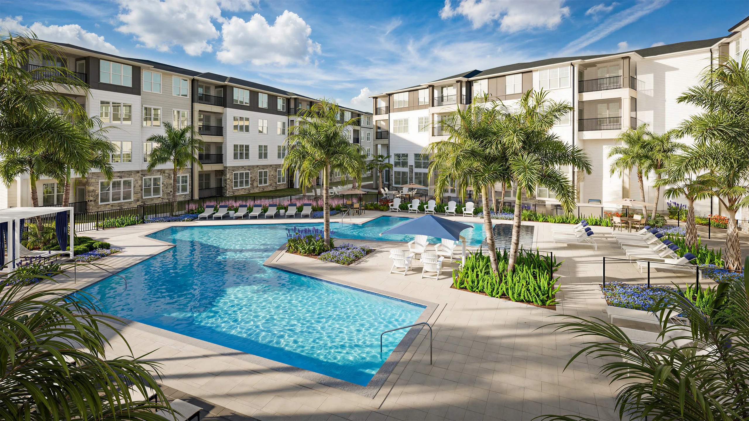 LutzLake_Pool_2K