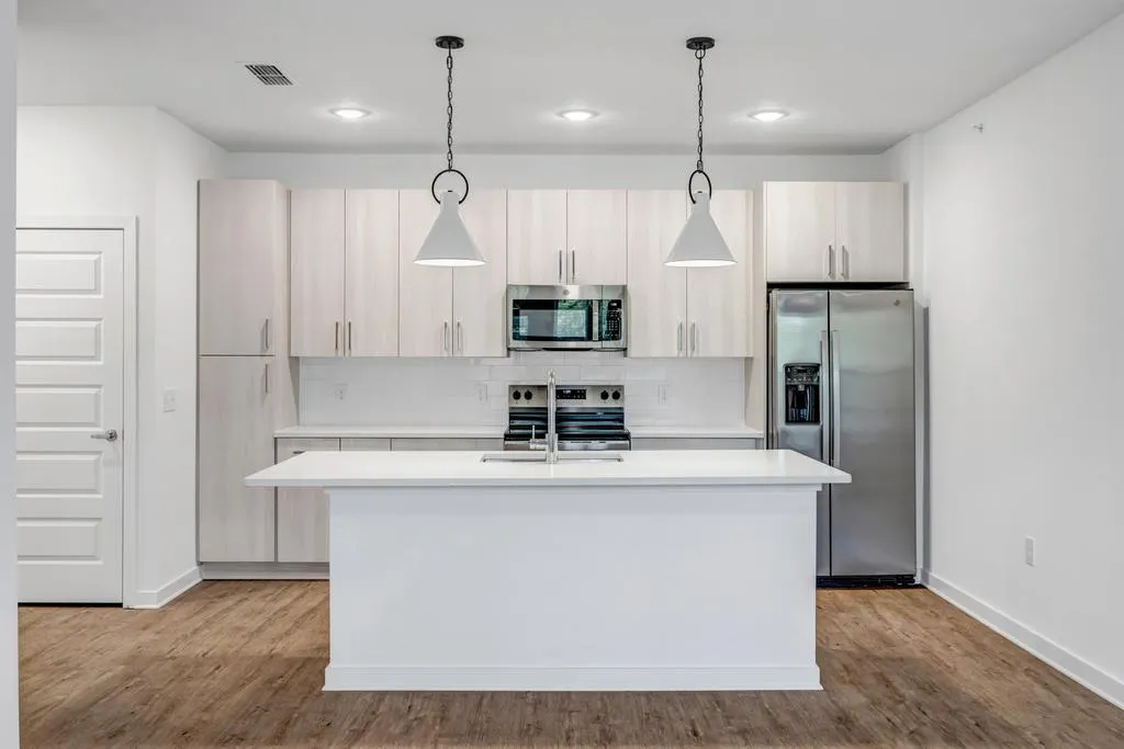 Tapestry Palmera Apartments_Kitchen_Unit 10204 Bahia II-5