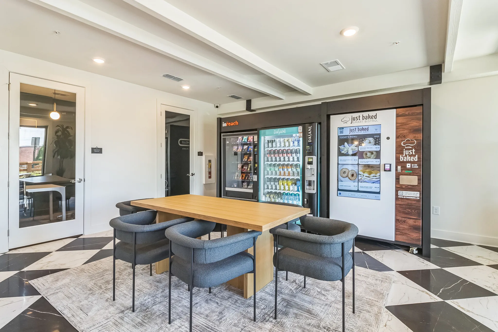 Tapestry_Overbrook_-_1000_Overton_Drive_McDonough_GA-Foyer-IMG_0061